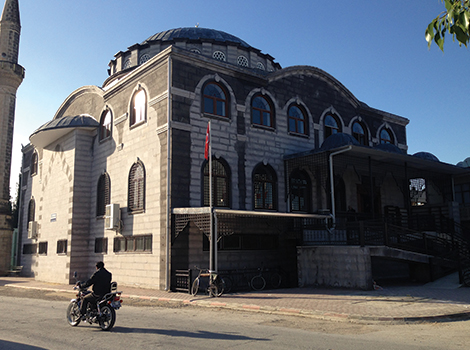 Kutalmışoğlu Süleyman Şah Camii